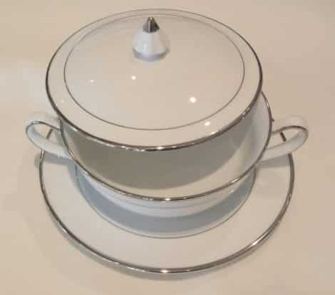Bowl, White/Silver Bouillon Cup Set