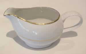 Gravy Boat, White/Gold