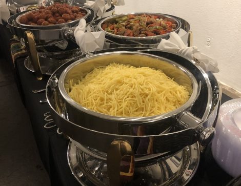 Chafing Dish, Gold Trimmed 8 Quart Round Roll Top - Image 3